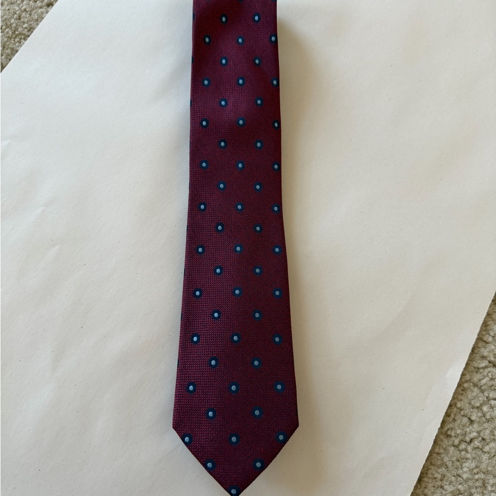Like New! Franco’s - Elegant Burgundy and Blue Polka Dot Tie